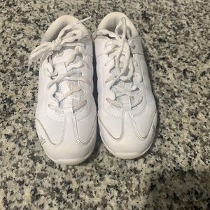 Cheer shoes size 3 white cheerleader shoes